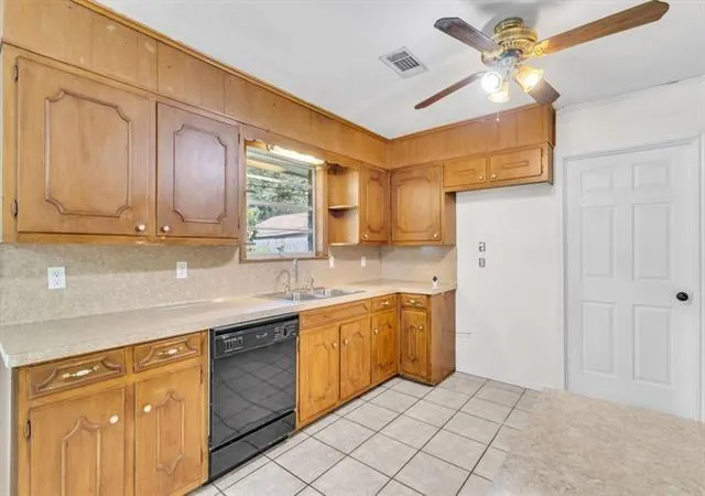 Homes for sale in Port Arthur, TX | 2901 Beldon Dr, Port Arthur, TX 77642 | MLS# 31366514