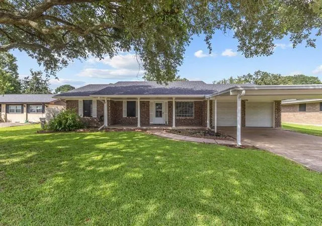 Homes for sale in Port Arthur, TX | 2901 Beldon Dr, Port Arthur, TX 77642 | MLS# 31366514