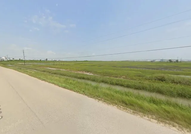 2nd image of 229 Thunder Rd, Freeport, TX 77541 | MLS# 90273187