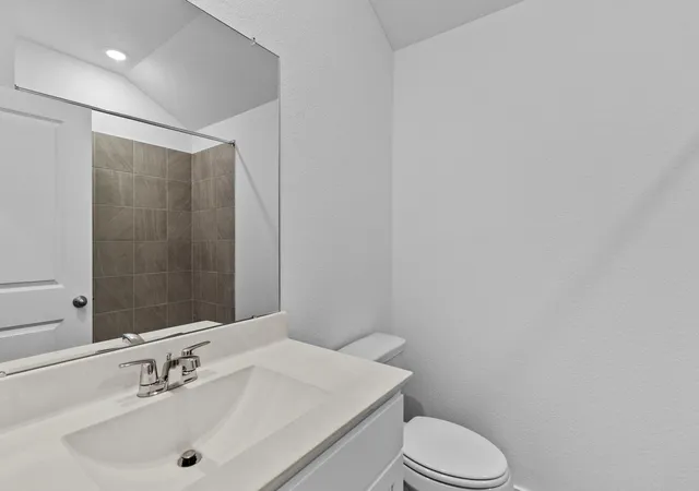 Photo 3 of Single family home for sale at 240 Ice Shore Trl, Dayton, TX 77535 | MLS# 38607576 | Listing updated on 2026-10-08
