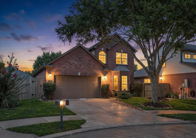Homes for sale in League City, TX | 6159 Warrington Ln, League City, TX 77573 | MLS# 94529976
