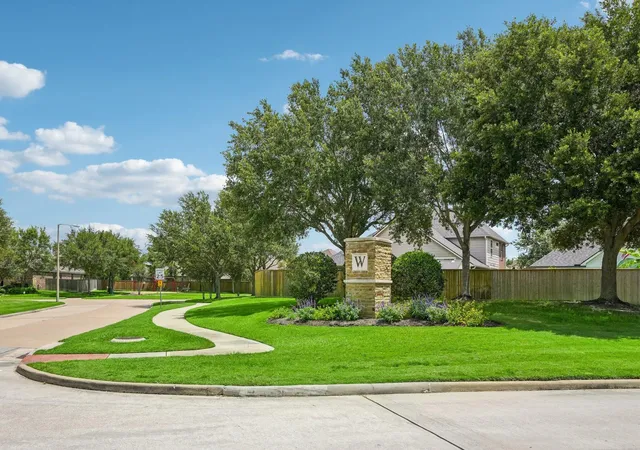 Homes for sale in League City, TX | 6159 Warrington Ln, League City, TX 77573 | MLS# 94529976