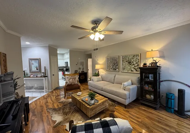 Homes for sale in Houston, TX | 2011 Spenwick Dr #511, Houston, TX 77055 | MLS# 2988738