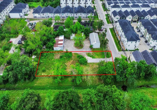 Photo 1 of Land for sale at 1962 Laverne St, Houston, TX 77080 | MLS# 73457740 | Listing updated on 2026-08-04