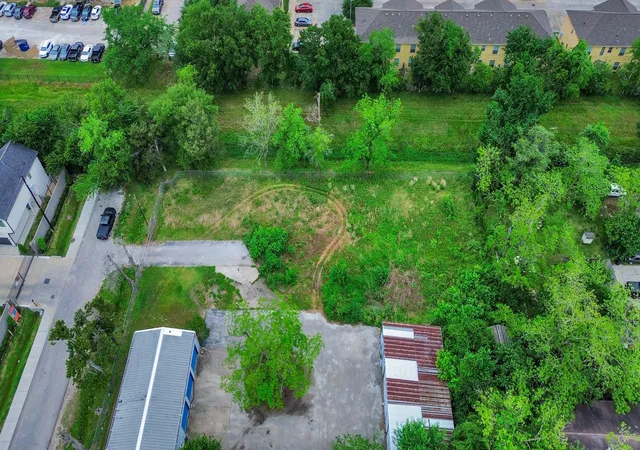Photo 3 of Land for sale at 1962 Laverne St, Houston, TX 77080 | MLS# 73457740 | Listing updated on 2026-08-04