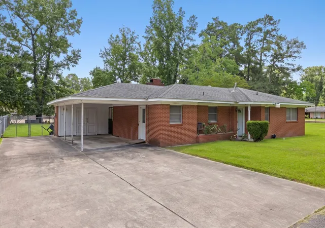 1st image of 607 Walker Ave, Cleveland, TX 77327 | MLS# 81177612
