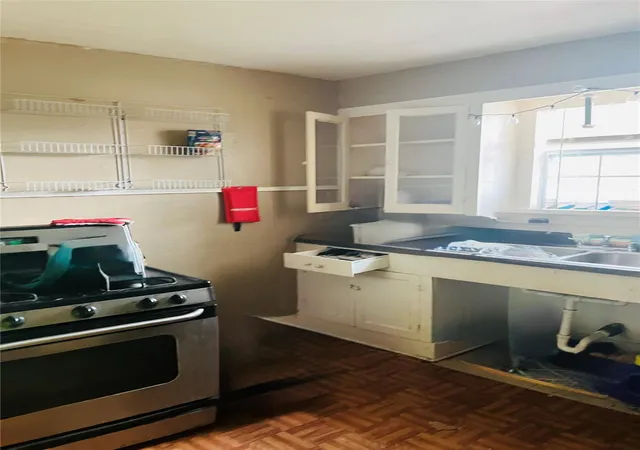 5th image of 305 N Bryan St, Houston, TX 77011 | MLS# 49930803