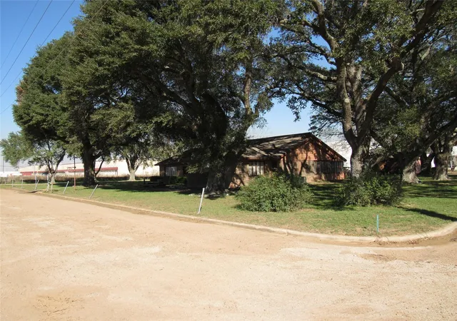 2nd image of 2119 Woods Rd, Brookshire, TX 77423 | MLS# 78231553
