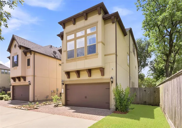 Photo 1 of Single family home for sale at 2805 Shadow Woods Ct, Houston, TX 77043 | MLS# 10719856 | Listing updated on 2026-08-04