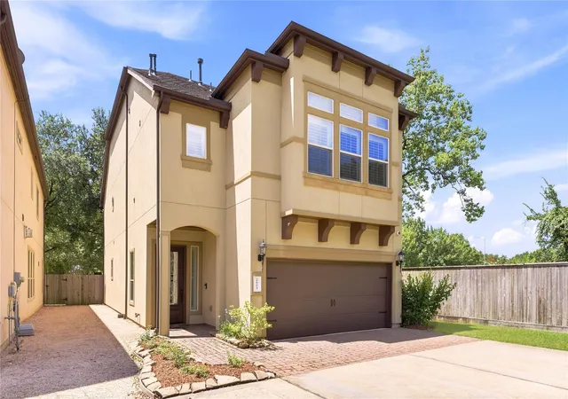 Photo 3 of Single family home for sale at 2805 Shadow Woods Ct, Houston, TX 77043 | MLS# 10719856 | Listing updated on 2026-08-04