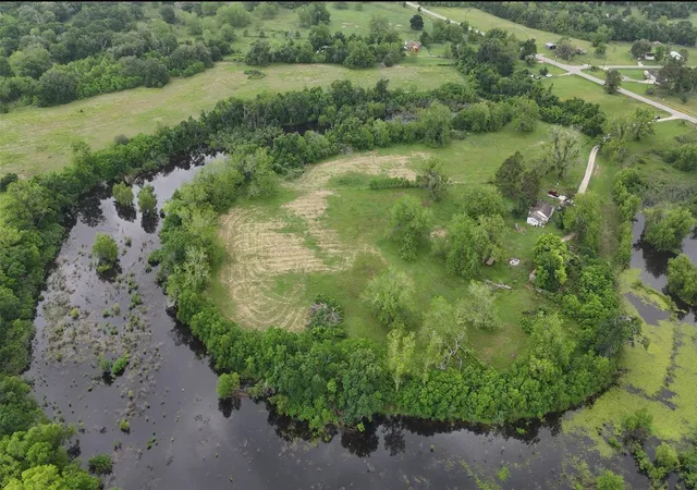 9th image of 2627 Fm 524, Sweeny, TX 77480 | MLS# 48942417