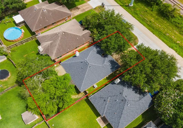 Homes for sale in Dickinson, TX | 3727 Nichols Ave, Dickinson, TX 77539 | MLS# 9900604