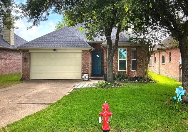 Homes for sale in Dickinson, TX | 3727 Nichols Ave, Dickinson, TX 77539 | MLS# 9900604