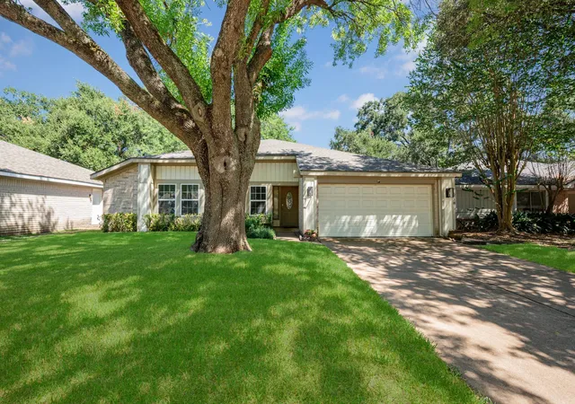 Photo 3 of Single family home for sale at 21338 Highland Knls Dr, Katy, TX 77450 | MLS# 88988420 | Listing updated on 2026-09-19