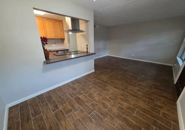 Photo 2 of Condo for sale at 3224 Timmons Ln #117, Houston, TX 77027 | MLS# 36091208 | Listing updated on 2026-09-10