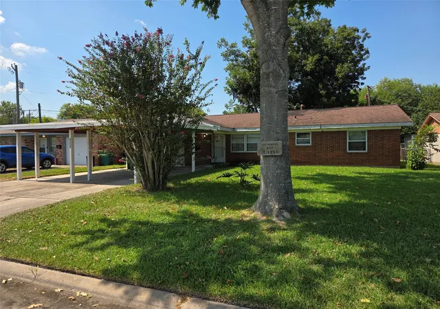 21st image of 322 Elaine St, La Marque, TX 77568 | MLS# 98895613