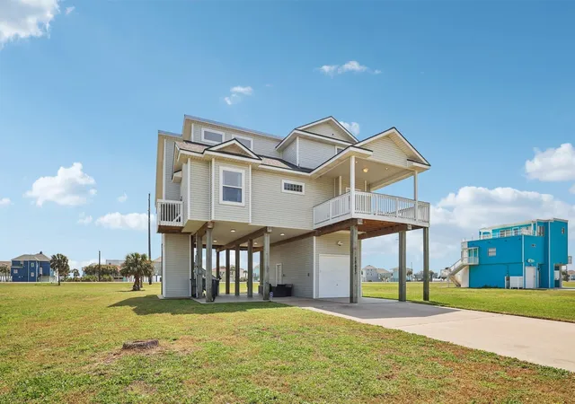 Photo 2 of Sale Pending at 18423 Shaman Dr, Galveston, TX 77554 | MLS# 5039382 | Listing updated on 2026-09-17