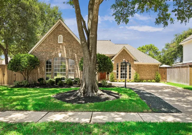 1st image of 6407 Avenel Dr, Pasadena, TX 77505 | MLS# 29319065