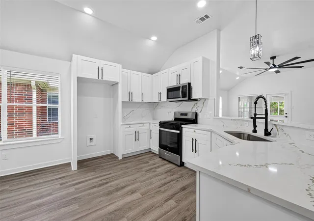 Photo 3 of Sale Pending at 19922 Shore Meadows Ln, Richmond, TX 77407 | MLS# 53579813 | Listing updated on 2026-09-13