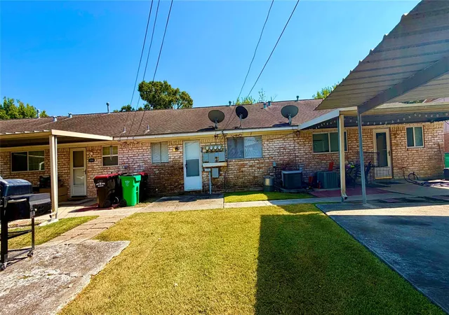 Photo 2 of Sale Pending at 2302 Buchanan Dr, Baytown, TX 77520 | MLS# 65610775 | Listing updated on 2026-09-19