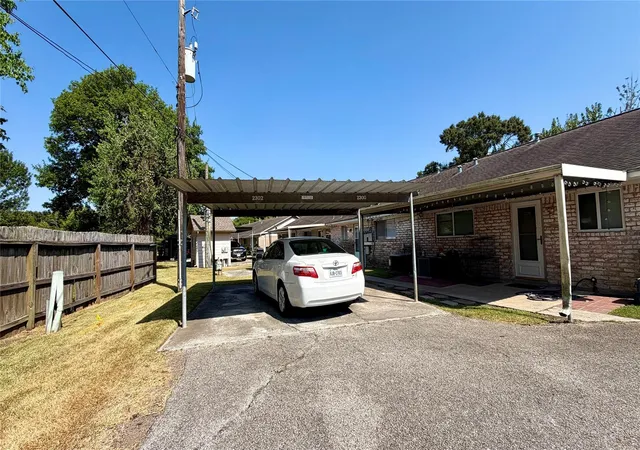 Photo 3 of Sale Pending at 2302 Buchanan Dr, Baytown, TX 77520 | MLS# 65610775 | Listing updated on 2026-09-19