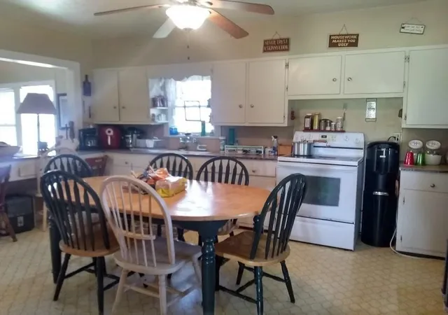 4th image of 1146 County Road 444, El Campo, TX 77437 | MLS# 76392129