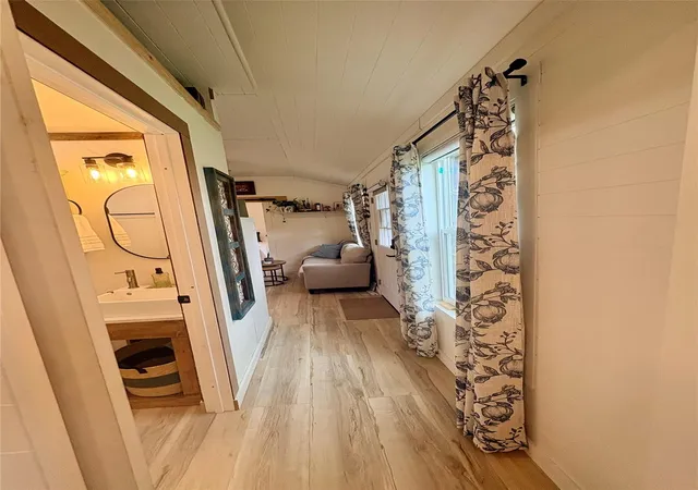 4th image of 110 Magnolia Springs Ln, Livingston, TX 77351 | MLS# 18814425