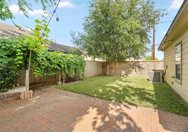 26th image of 1613 Saulnier St, Houston, TX 77019 | MLS# 95422731