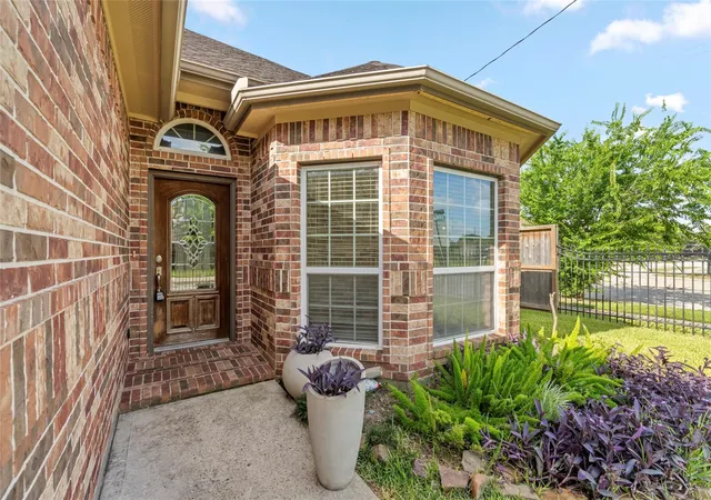 3rd image of 1613 Saulnier St, Houston, TX 77019 | MLS# 95422731