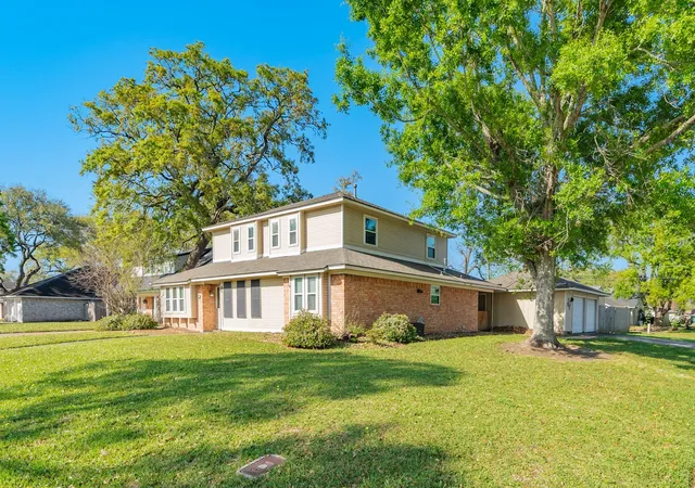 1st image of 52 S Bachelor Button St, Lake Jackson, TX 77566 | MLS# 84117218
