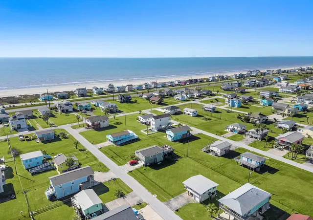 Photo 2 of Land for sale at 4208 Hardin Dr, Galveston, TX 77554 | MLS# 62289063 | Listing updated on 2026-09-20