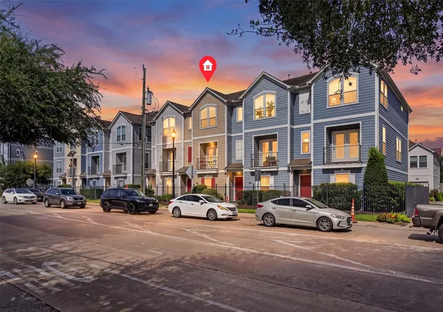 1st image of 3208 Chenevert St, Houston, TX 77004 | MLS# 62206159