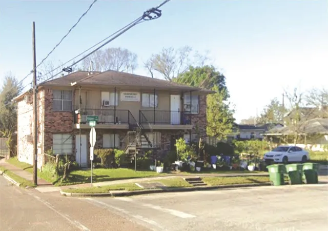 Listing Photo 4 - Condo for sale in building located at 1524 Halpern St, Houston, TX 77009 - Unit #4