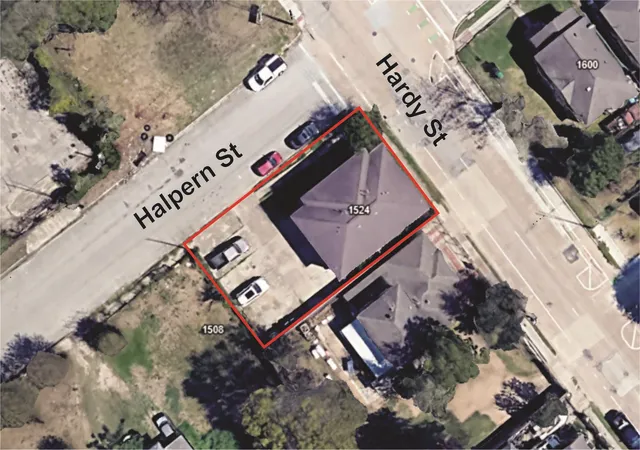 Listing Photo 5 - Condo for sale in building located at 1524 Halpern St, Houston, TX 77009 - Unit #4