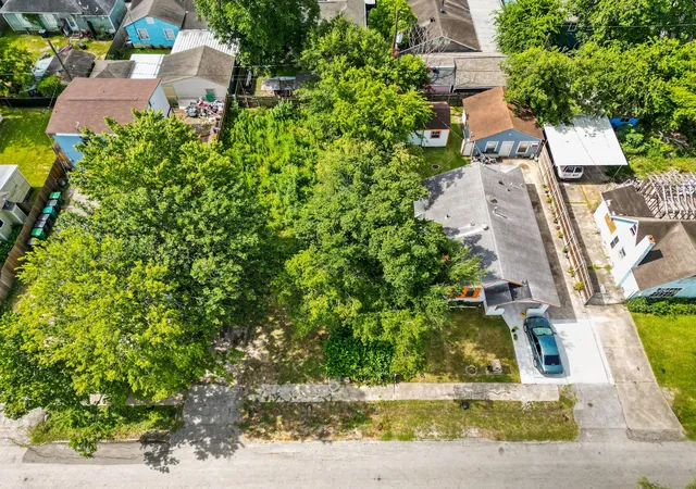 Photo 3 of Land for sale at 0 Scanlock St, Houston, TX 77012 | MLS# 72544815 | Listing updated on 2026-08-15