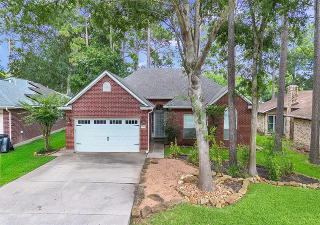 Photo 2 of Single family home for sale at 10459 Twin Cirs Dr, Montgomery, TX 77356 | MLS# 85857629 | Listing updated on 2026-09-17