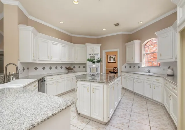 Photo 4 of Single family home for sale at 9707 Chipstead Cir, Spring, TX 77379 | MLS# 83722728 | Listing updated on 2026-06-24
