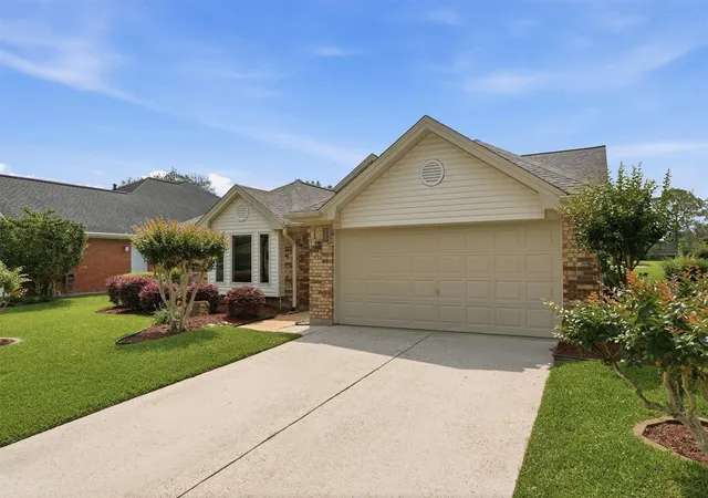 Photo 3 of Single family home for sale at 3206 N Peach Holw Cir, Pearland, TX 77584 | MLS# 78036208 | Listing updated on 2026-08-21