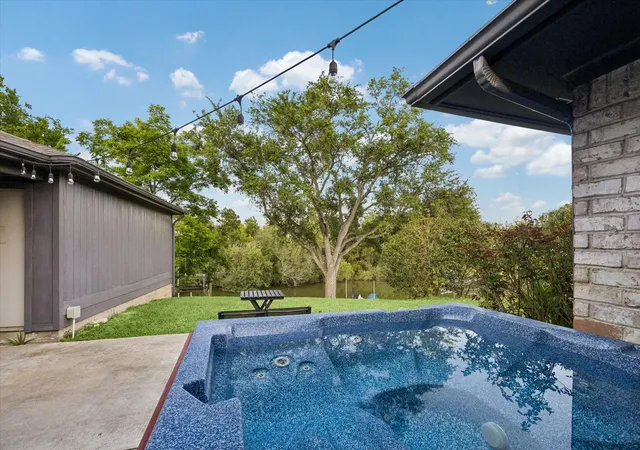 30th image of 306 Lafayette Ln, League City, TX 77573 | MLS# 94267000