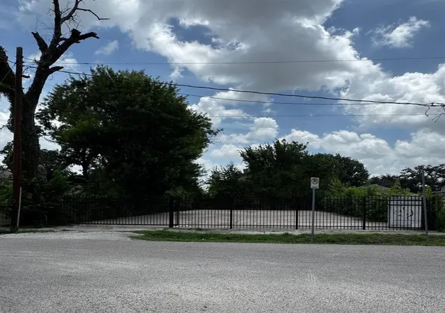 Photo 3 of Land for sale at 2114 Terry St, Houston, TX 77009 | MLS# 35927156 | Listing updated on 2026-08-17