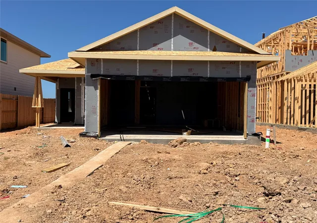 Photo 2 of Sale Pending at 403 Hickory Hills Dr, Pattison, TX 77423 | MLS# 23912325 | Listing updated on 2026-08-17