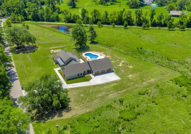 50th image of 176 Royce Oliver Rd, Lufkin, TX 75904 | MLS# 96555095