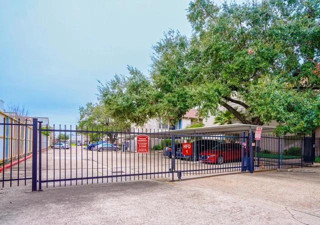 Photo 3 of Condo for sale at 1818 Augusta Dr #27, Houston, TX 77057 | MLS# 2530814 | Listing updated on 2026-09-01
