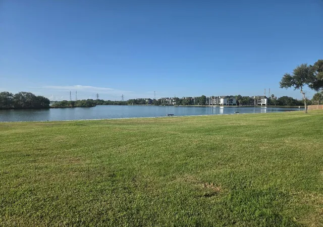 1st image of 18800 Egret Bay Blvd #1009, Houston, TX 77058 | MLS# 70578925