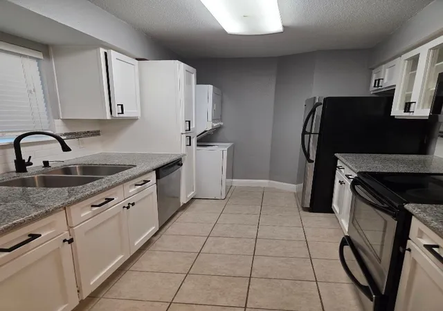 5th image of 18800 Egret Bay Blvd #1009, Houston, TX 77058 | MLS# 70578925