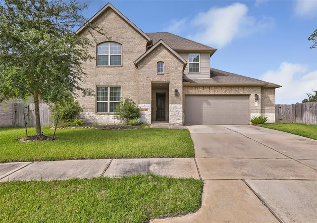 Photo 2 of Single family home for sale at 18215 E Bayonne Channel Ct, Houston, TX 77044 | MLS# 17076439 | Listing updated on 2026-07-29