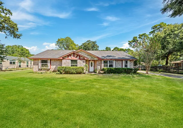Photo 2 of Sale Pending at 12715 Oakfield Dr, Cypress, TX 77429 | MLS# 17149297 | Listing updated on 2026-09-15