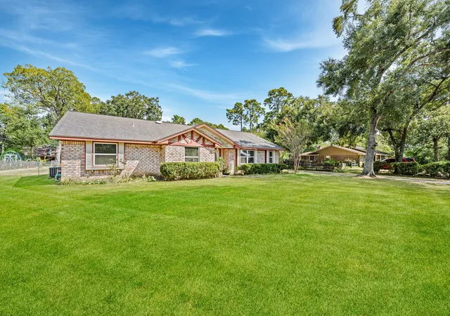 Photo 3 of Sale Pending at 12715 Oakfield Dr, Cypress, TX 77429 | MLS# 17149297 | Listing updated on 2026-09-15