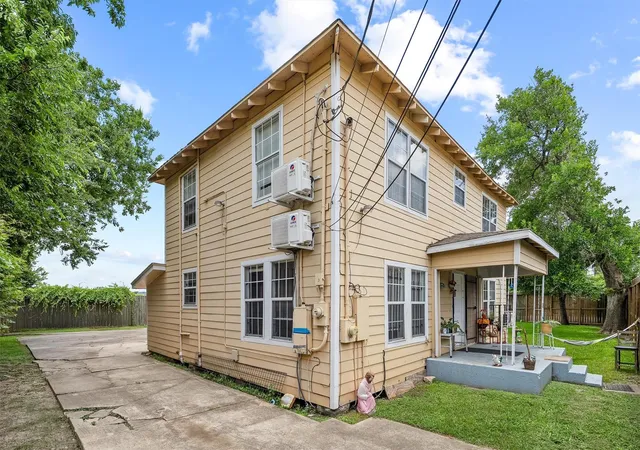 2nd image of 4233 Dupont St, Houston, TX 77021 | MLS# 91821390