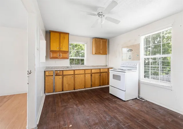 5th image of 4233 Dupont St, Houston, TX 77021 | MLS# 91821390